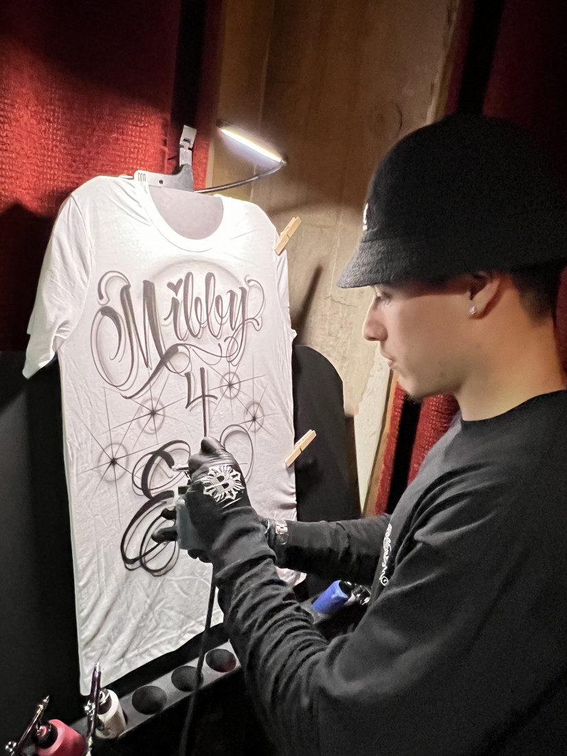 Hire Amazing Airbrush Airbrush Artist in Los Angeles, California