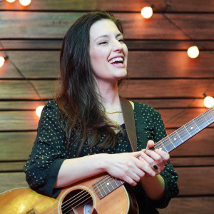Amy Andrews - Singing Guitarist in Washington, District Of Columbia