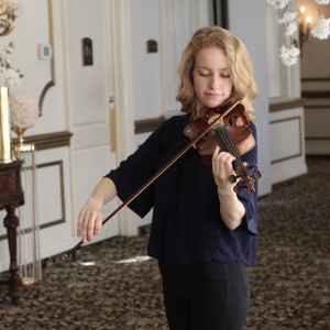 Amy Pinkus - Violinist in Toronto, Ontario