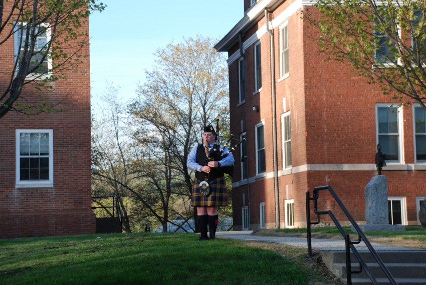 Gallery photo 1 of Andrew O'Sullivan Bagpiping