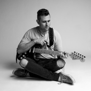 Andy Austin - Singing Guitarist in New York City, New York