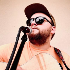 Andy Hanson - Singing Guitarist / Wedding Musicians in Eau Claire, Wisconsin