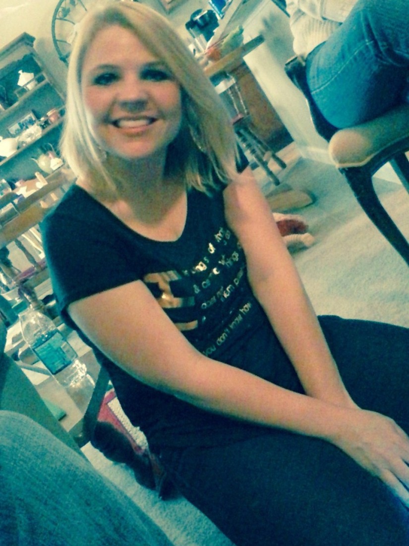 Hire Annie Coffin Singing Guitarist in Knoxville, Tennessee