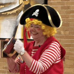 Apple Annie - Variety Entertainer / Holiday Entertainment in Waunakee, Wisconsin