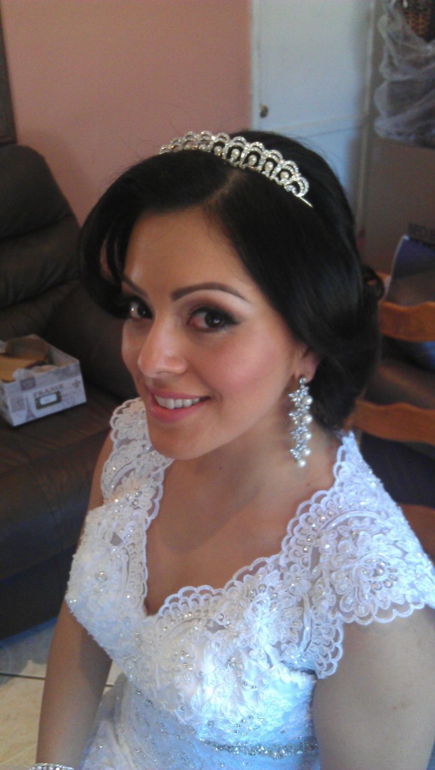 Hire Araceli Hair Stylist in Los Angeles, California