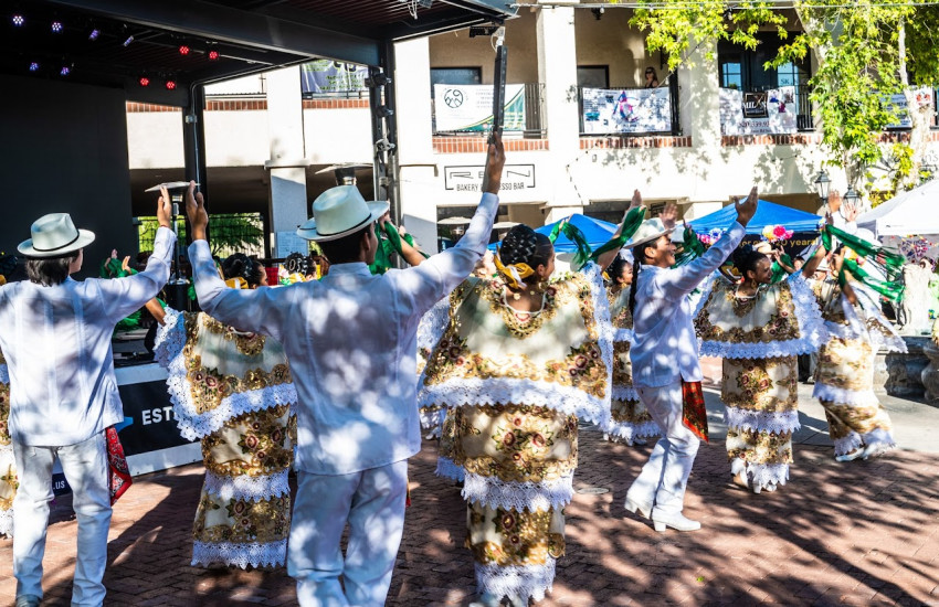 Hire Arizona Folklorico Dance Company Ballet Folklórico in Tucson