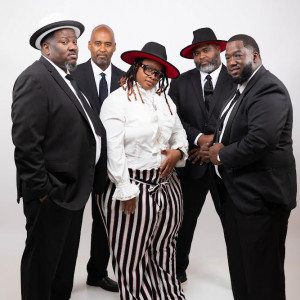 Arnishia King and Smooth Groove