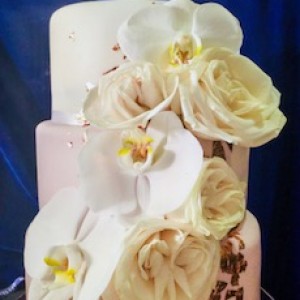 Aromas Boutique Bakery - Wedding Cake Designer in New York City, New York