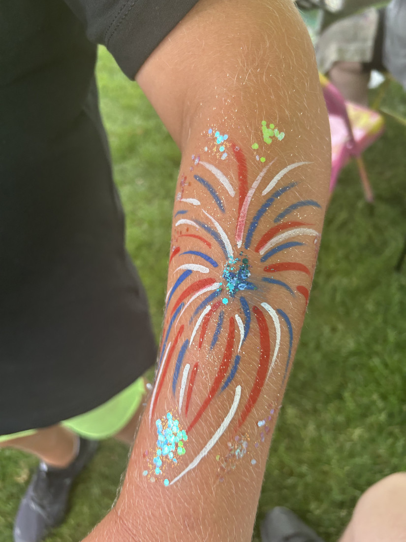 Gallery photo 1 of Artbykat Facepainting and More