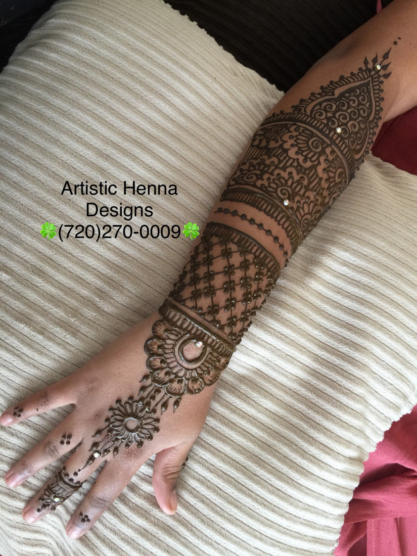Gallery photo 1 of Artistic Henna Designs