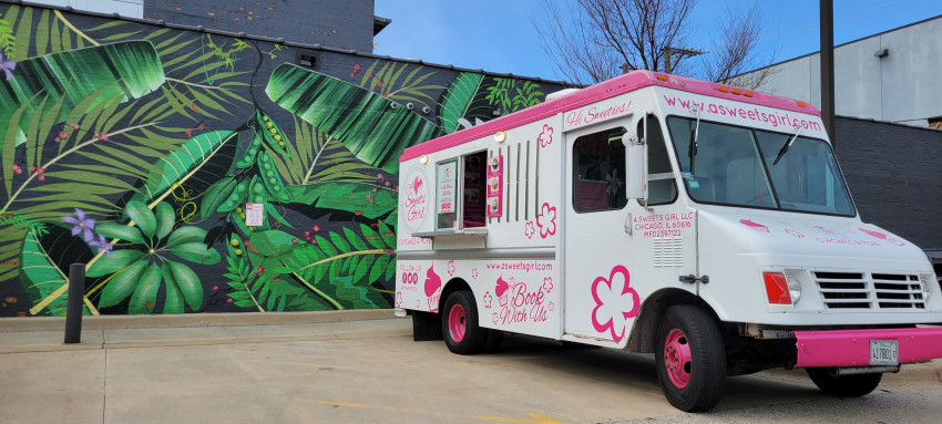 Gallery photo 1 of A.Sweets Girl Cupcake Truck