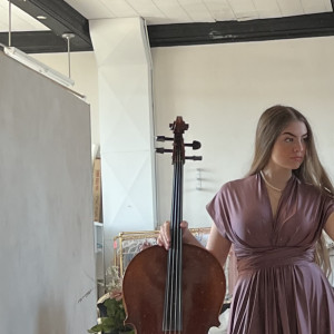 Audrey Apahidean Cellist - Cellist / Classical Duo in Troy, Michigan