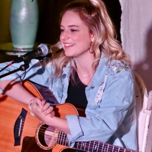 Ava Suppelsa - Singer/Songwriter / Children’s Party Entertainment in Nashville, Tennessee