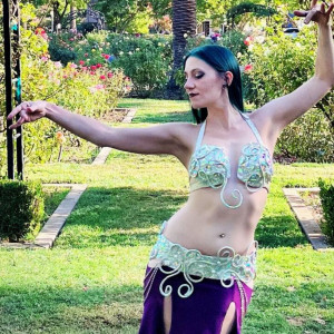 Aziza Belly Dance - Belly Dancer in Portland, Oregon