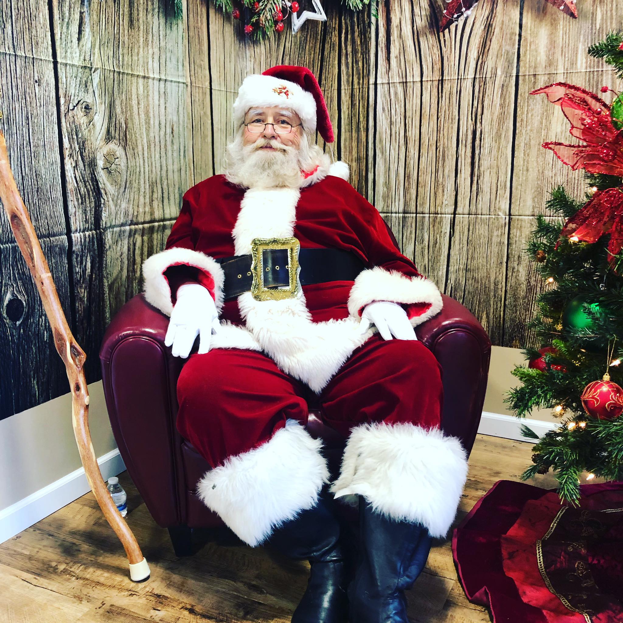 Hire Santa Gordon - Santa Claus in Milwaukee, Wisconsin