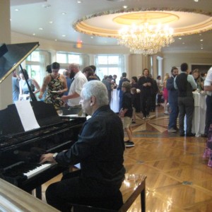 Alexander Solo Piano - Pianist / Wedding Entertainment in Toronto, Ontario