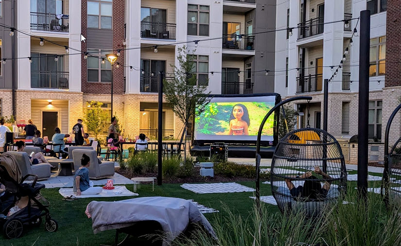 Gallery photo 1 of Backyard Movie Night Rentals