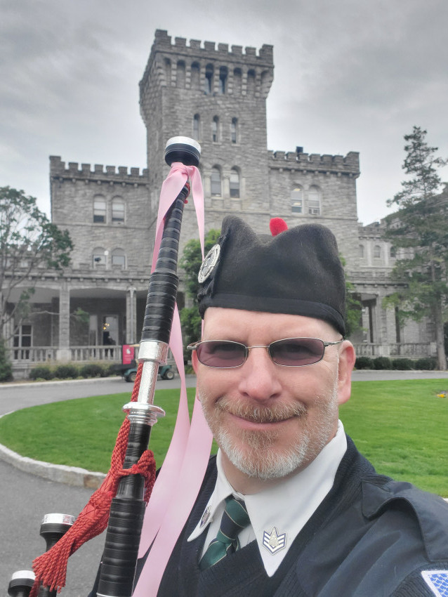 Hire Bagpiper Robert Krause Bagpiper in Carmel, New York