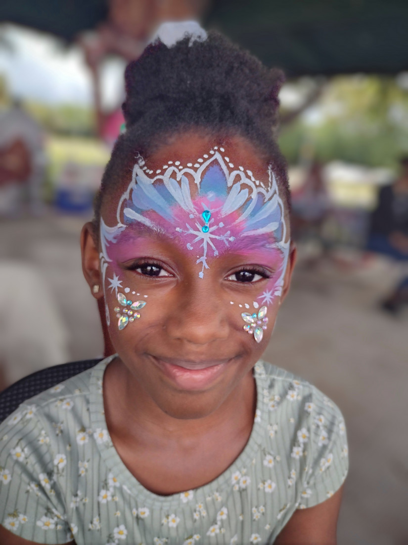 Hire Balloon Art and Face Painting by Irina Balloon Twister in Miami