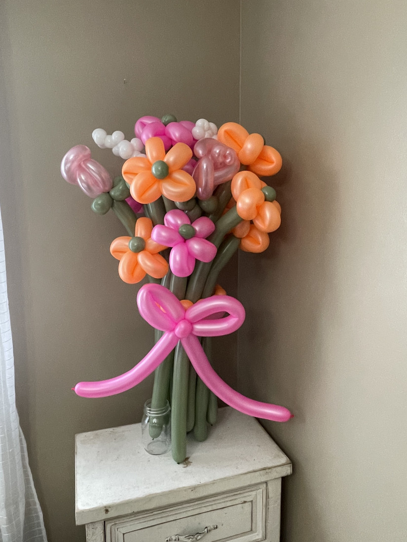 Gallery photo 1 of Balloons By Maura LLC, Balloon Twisting