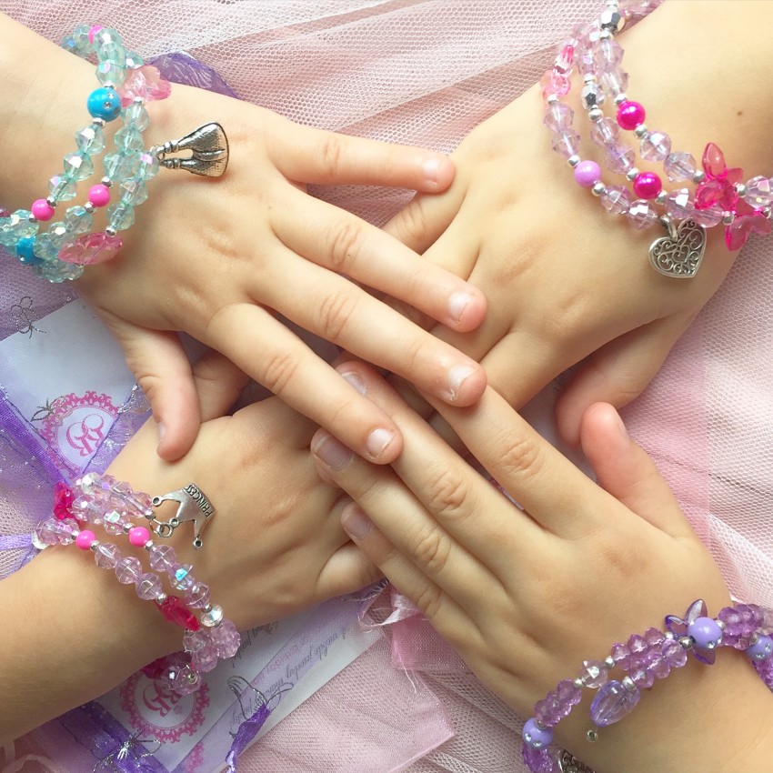 Hire Beading Buds, A Jewelry Making Birthday Party Children’s Party