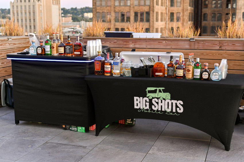 Gallery photo 1 of Big Shots Mobile Bar