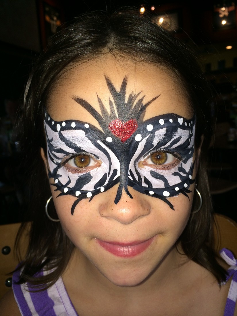 Gallery photo 1 of Dina Colada's Face Paint
