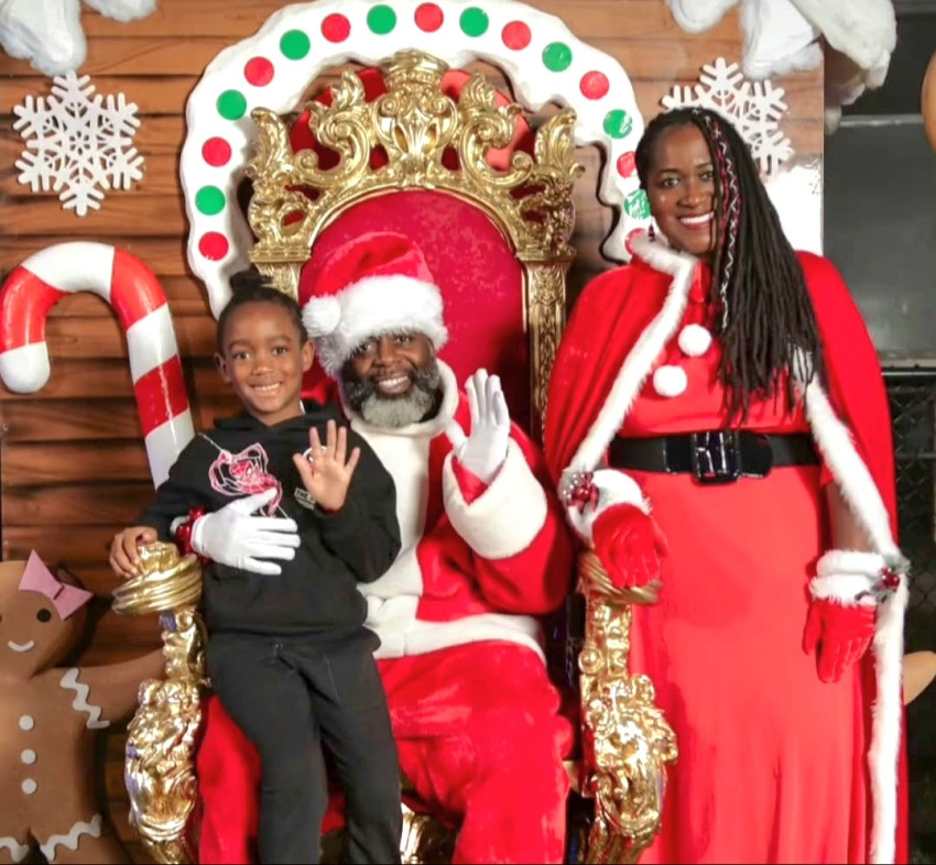 Gallery photo 1 of Black Santa Harold Miami