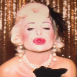 Blonde Bombshell Marilyn Monroe/Madonna Impersonator