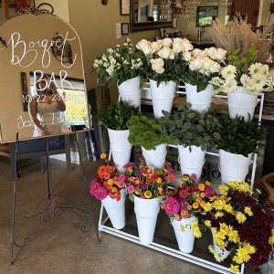 Blooms & Bows Flower Bar Rental - Event Furnishings in Chesterton, Indiana