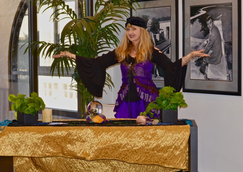 Gallery photo 1 of Borka: Tarot and Palm Reader, Astrologer and More...