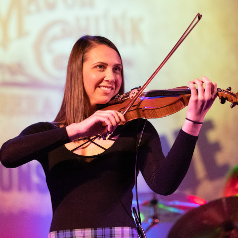 Hire Emily Yarascavitch Music - Violinist in Oshawa, Ontario