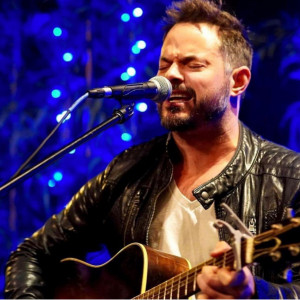 Brent Michael Wood - Professional Singer/Guitarist - One Man Band in Houston, Texas