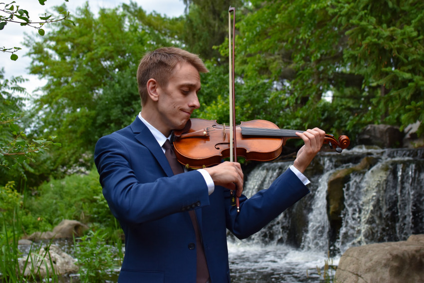 Hire Brian Ostrega, Violinist Violinist in Chicago, Illinois
