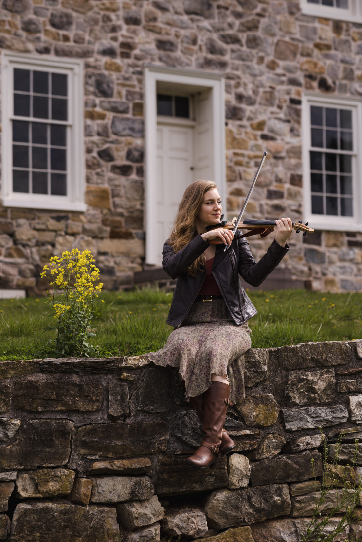 Hire Bronwyn Beth Violin Violinist in Wayne, Pennsylvania