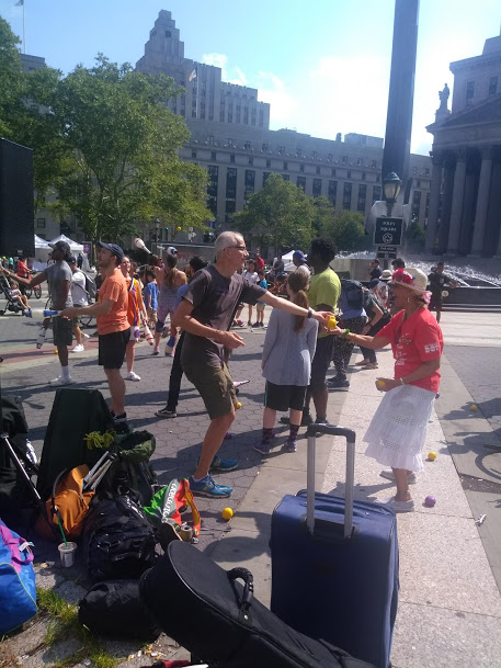 Gallery photo 1 of Bryant Park Juggling