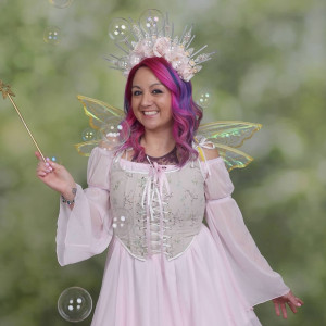 Bubble Bri with Bubbles R Fun - Bubble Entertainment / Outdoor Party Entertainment in Lansing, Michigan