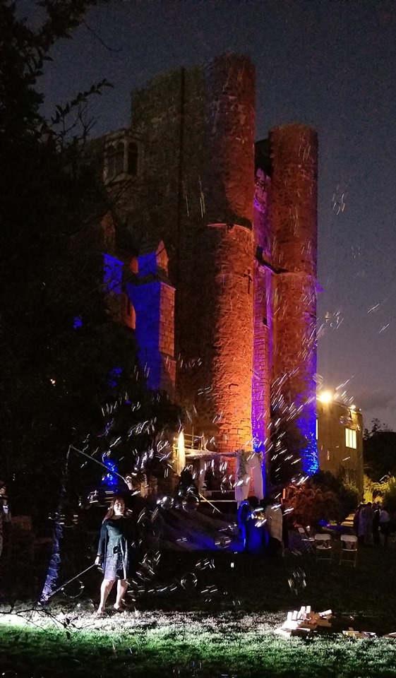 Hire Bubbles McGee Bubble Entertainment in Boston, Massachusetts