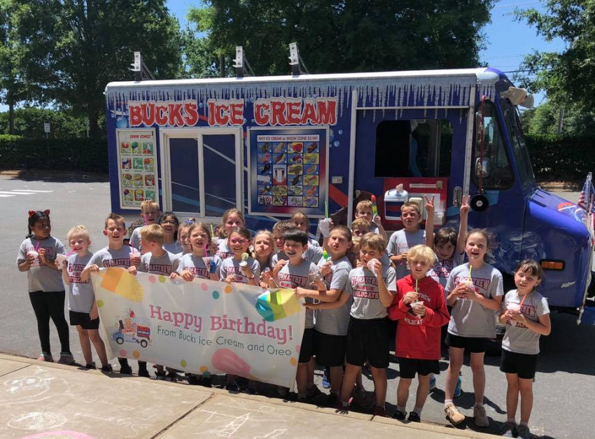 Hire Bucks Ice Cream Truck Food Truck in Charlotte, North Carolina