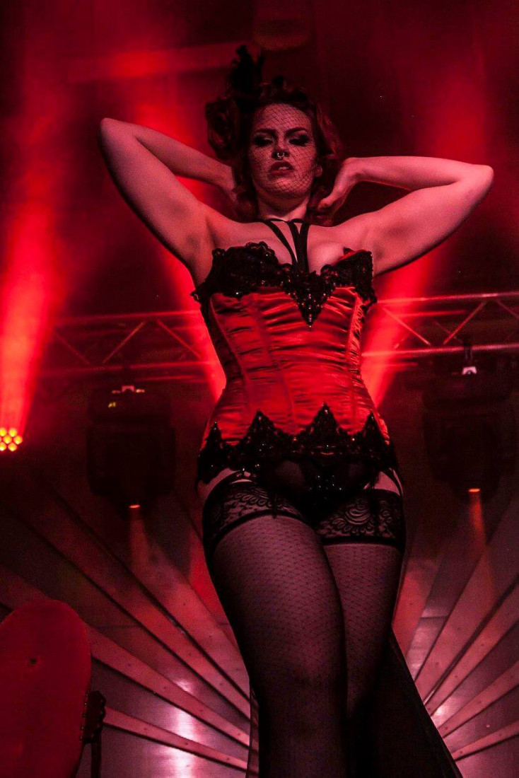 Hire Burlesque by Amber Adelaide Burlesque Entertainment in St Louis