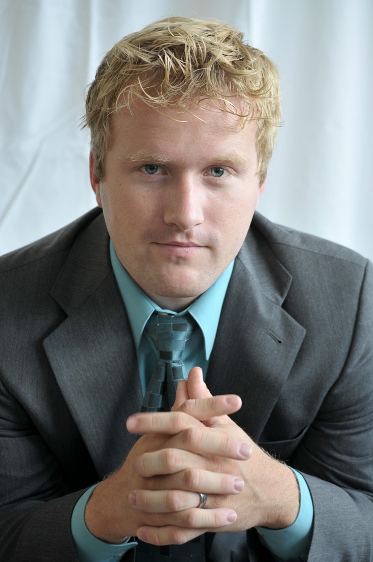 Hire Byron Trimble Musical Comedy Act in Fenton, Michigan