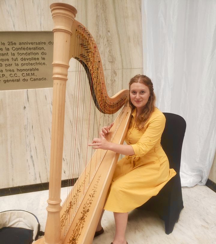 Gallery photo 1 of Caedda Enright Harpist/Vocalist