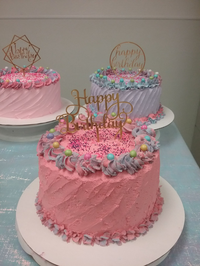 Hire Cakes Designer Boutique & Academy LLC Cake Decorator in