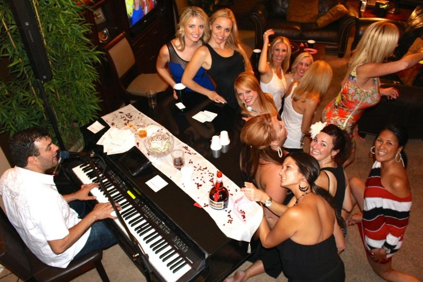 Hire California Dueling Pianos Dueling Pianos in Los Angeles, California