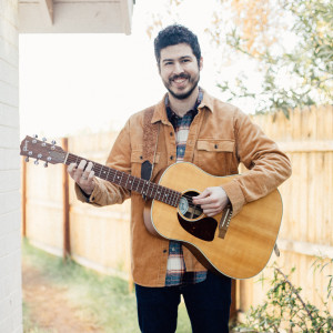 Cameren Matthew - Singing Guitarist / Acoustic Band in Davenport, Iowa