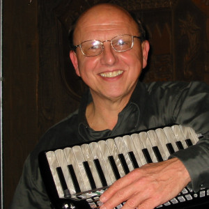 Capricious Accordion - Accordion Player / French Entertainment in Cupertino, California