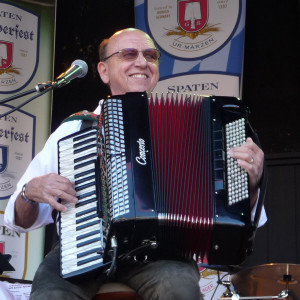 Capricious Accordion - Accordion Player / Variety Entertainer in Cupertino, California