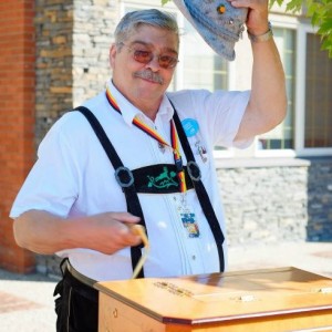 Street Organ Player - Capt. Red,  Alberta's #1