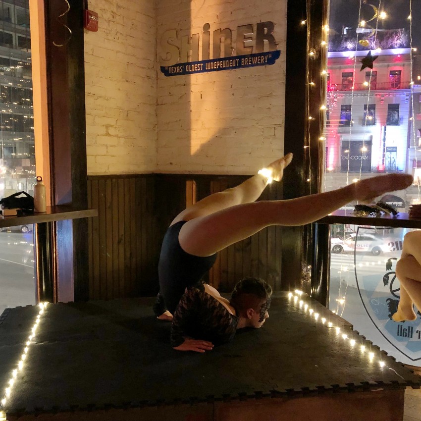 Hire Captivating Contortion - Contortionist in Washington, District Of ...