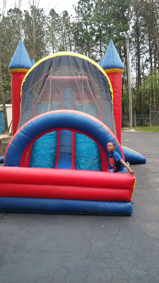 Hire Castles Float & Kids Play - Party Inflatables in Raleigh, North ...